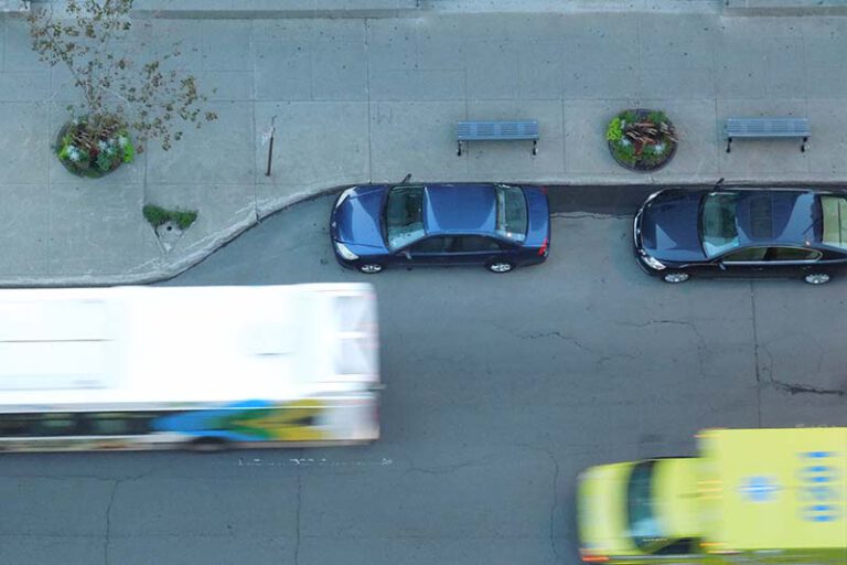 Circular marcha atras coche